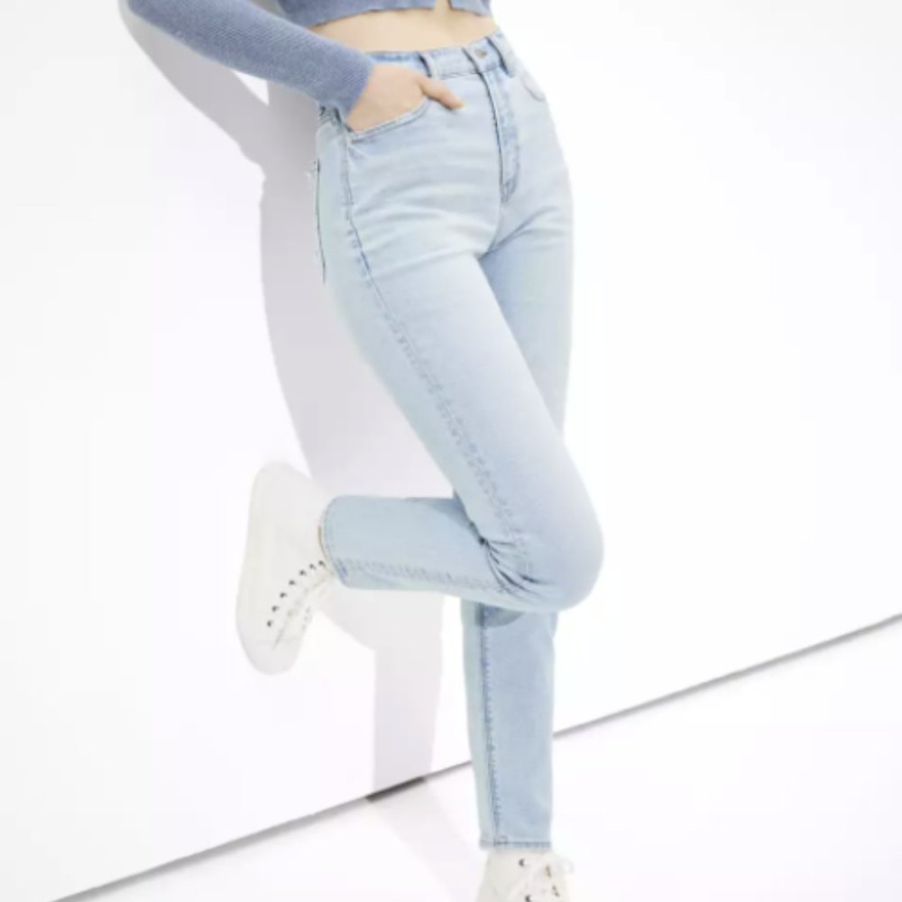 Mom Jean - Light Wash